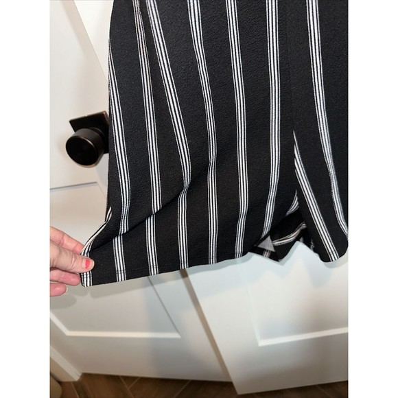 Almost Famous Black and White Striped Romper Size XL - Picture 2 of 6